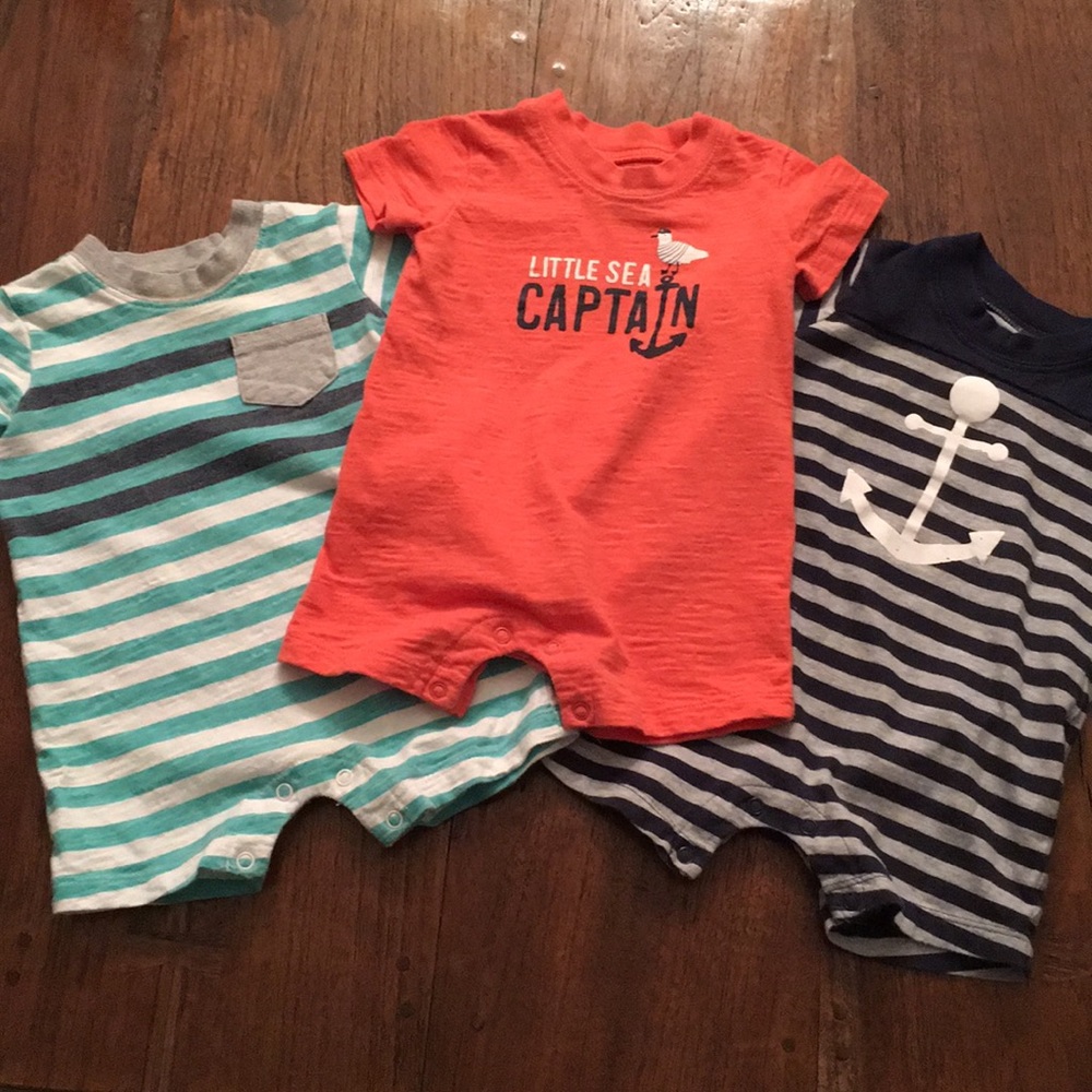Carter’s short suit set